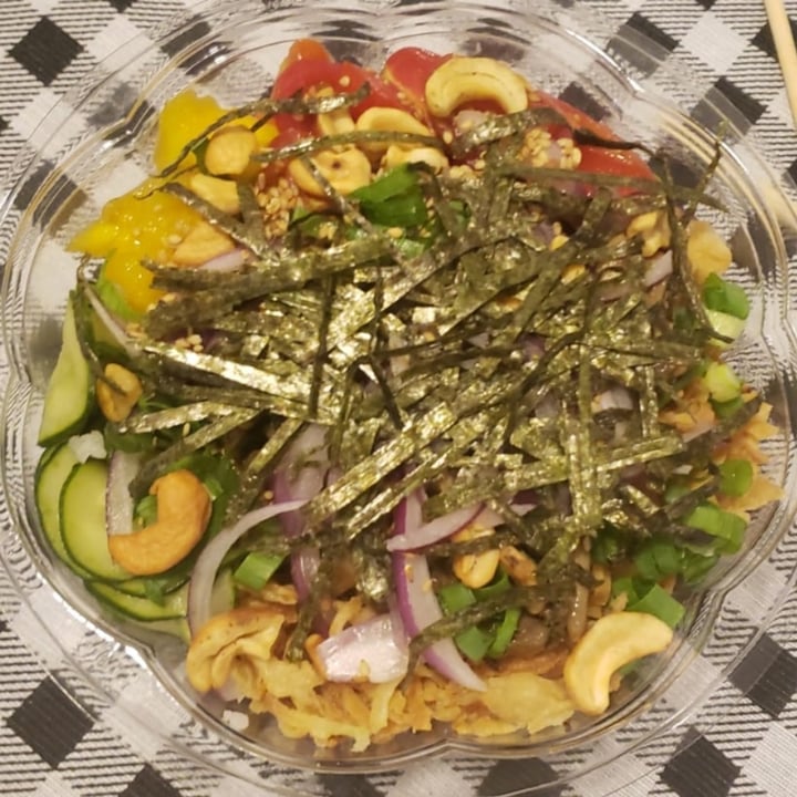 photo of Mana Poke: Restaurante - Comida Havaiana Monte Seu Poke shared by @nalunutriveg on  27 Jan 2024 - review