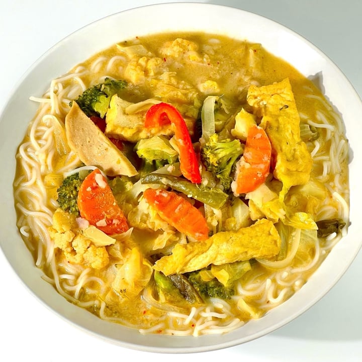 photo of Van Hanh | Vegetarian Restaurant Curry Soup with Rice Noodles (Cà Ri) shared by @pdxveg on  22 Mar 2024 - review