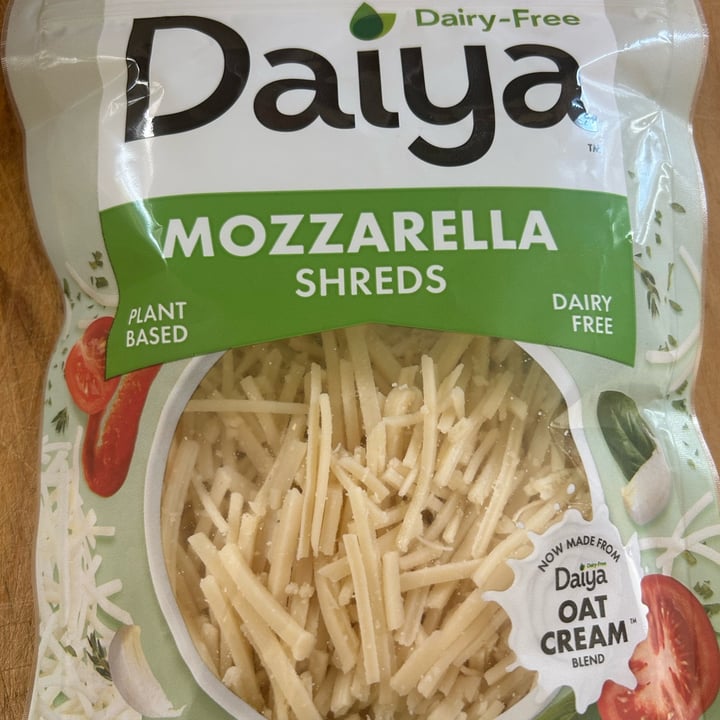 photo of Daiya Mozzarella Shreds-Oat Cream shared by @lightskinvegan on  20 Apr 2024 - review