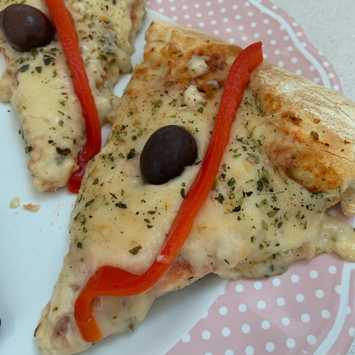 photo of Tomasso pizza muzzarella y morrones shared by @signorinaluciana on  01 Apr 2024 - review