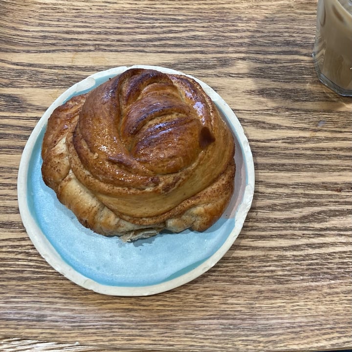photo of Land&Monkeys Roquette Cinnamon Roll shared by @greenp on  07 Apr 2024 - review