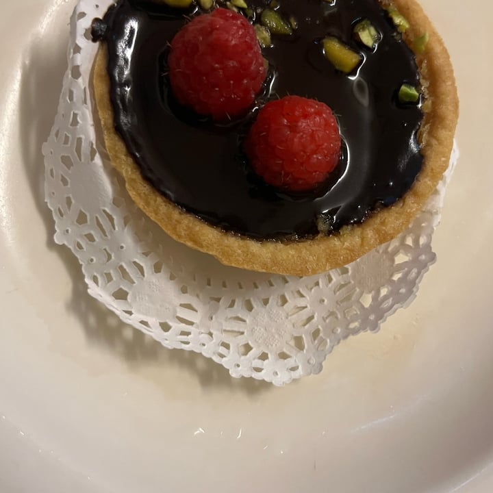 photo of Privé at Singapore Botanic Gardens vegan chocolate tart shared by @soy-orbison on  06 May 2024 - review
