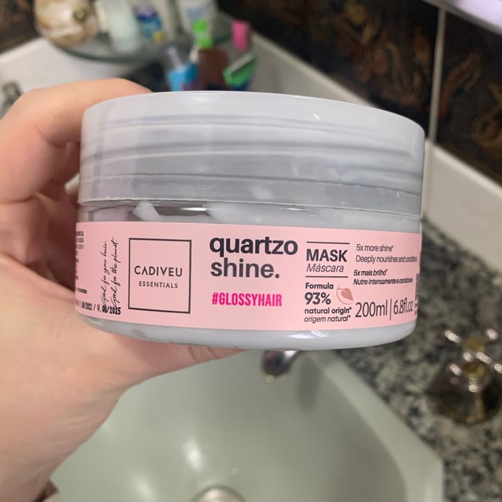 photo of Cadiveu Essentials Máscara Condicionante de Quartzo shared by @giselevescio on  22 Aug 2023 - review