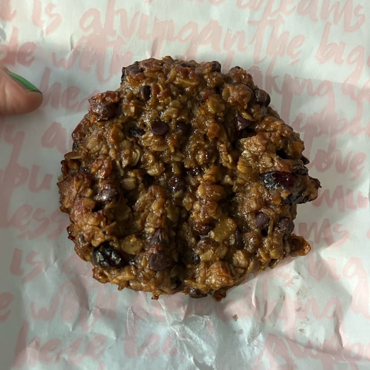 photo of Kelly's Bake Shoppe Skinny cookie shared by @tipsyballoons on  04 Sep 2023 - review