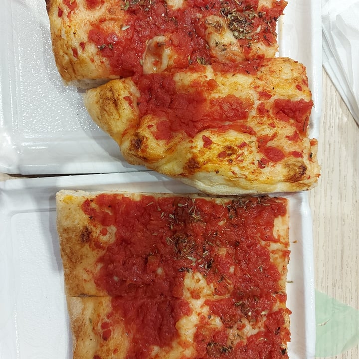 photo of Eataly Pizza Rosa shared by @pucky on  20 Apr 2024 - review