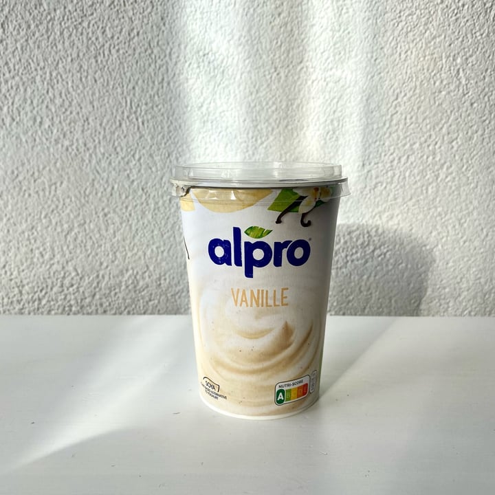 photo of Alpro Alpro Soja Vanille yogurt shared by @veganalexandria on  03 Oct 2023 - review