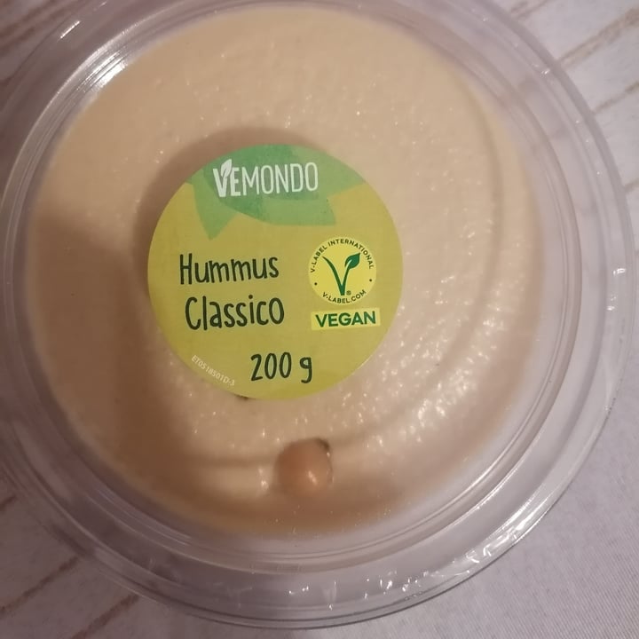 photo of Vemondo hummus classico shared by @flamar on  09 Feb 2024 - review