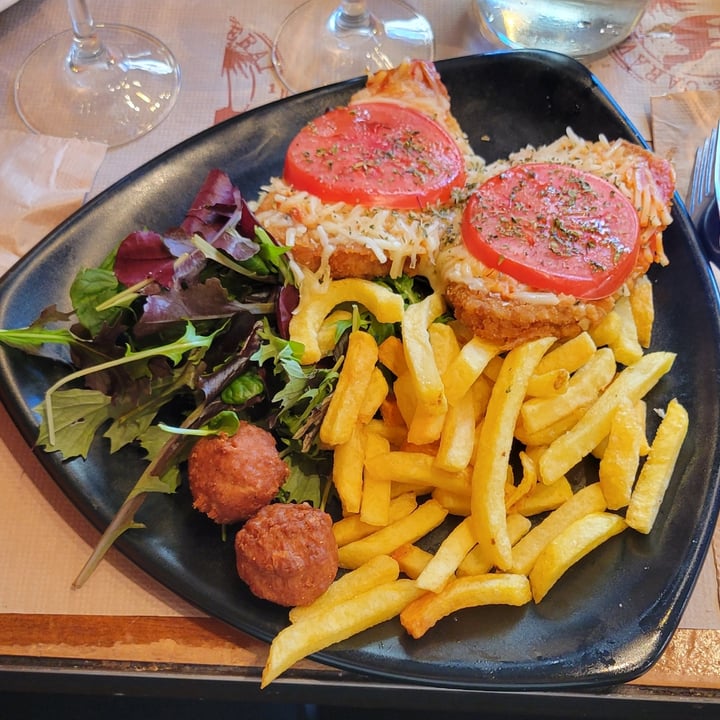 photo of Caravanserai Café Milanesas shared by @fivefeetvegan on  10 Mar 2025 - review