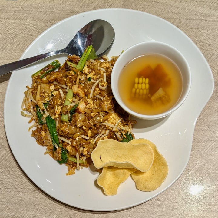 photo of VeganBliss 蔬福 Fried Kway Teow shared by @xinru-t on  01 Jan 2024 - review