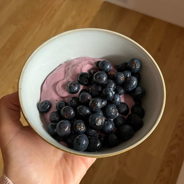 photo of Migros V-Love Coconut Heidelbeeren shared by @pattini on  30 Jan 2024 - review