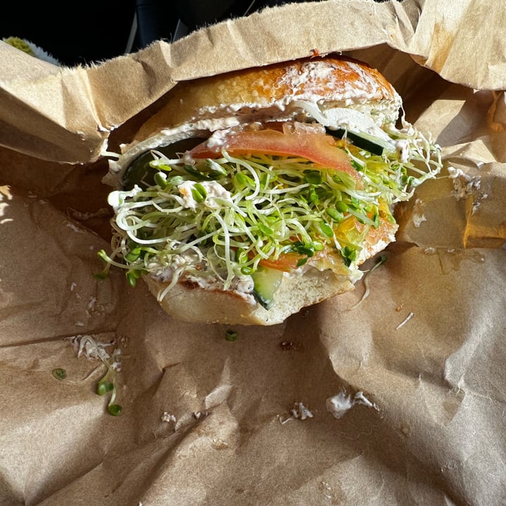 photo of Bagelry Bagels With Vegan Cream Cheese shared by @yumi on  21 Jan 2024 - review