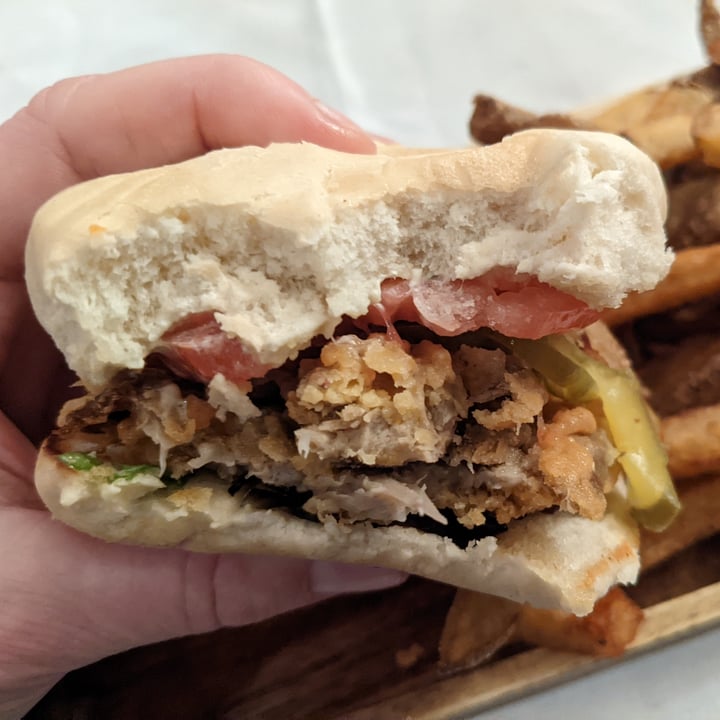 photo of Essence Shitake Mushroom Burger shared by @caseyveganforlife on  05 Jan 2024 - review