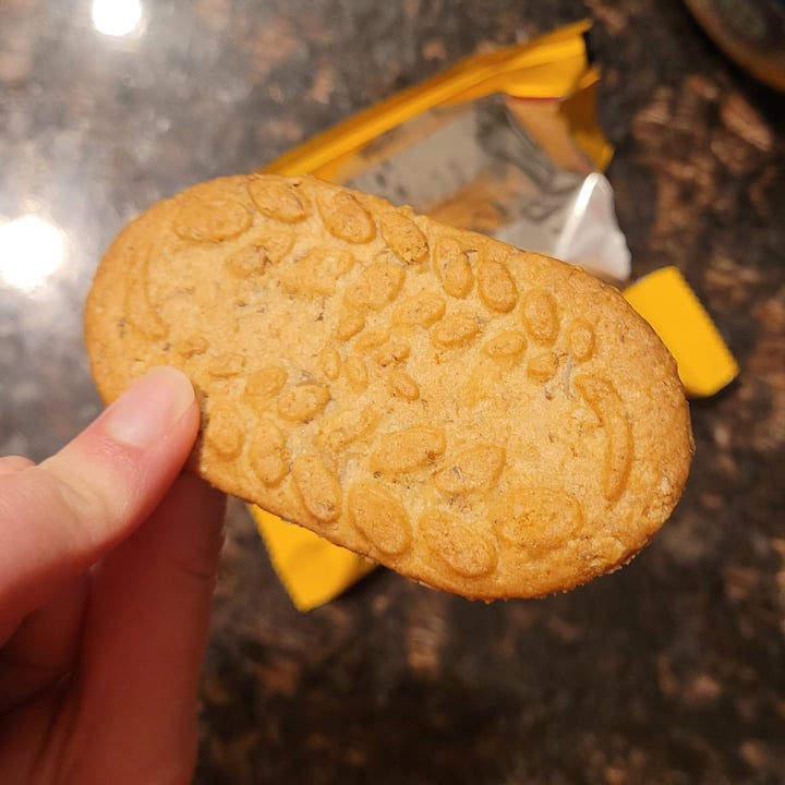 photo of belVita Cinnamon Brown Sugar Breakfast Biscuits shared by @yourfriendjen on  15 Aug 2025 - review