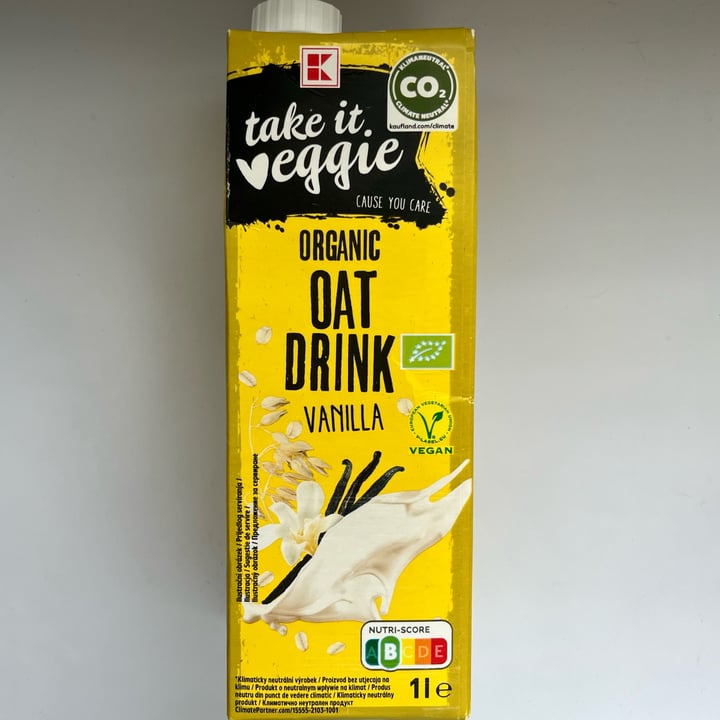 photo of Kaufland Take it Veggie Oat drink Vanilla shared by @zolia on  29 Apr 2024 - review
