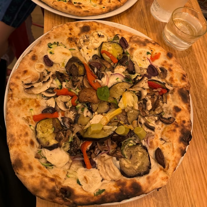 photo of A GoGò Pizzabar Veggie shared by @annamiou on  19 Apr 2024 - review