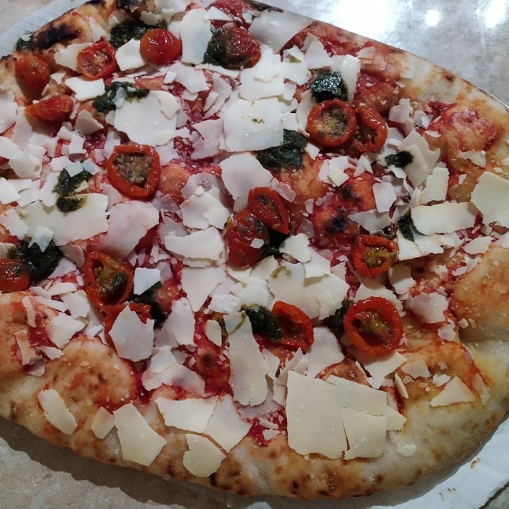 photo of Plant Kitchen (M&S) Woodfired Vegan Margherita Pizza shared by @srina-p on  07 Feb 2024 - review