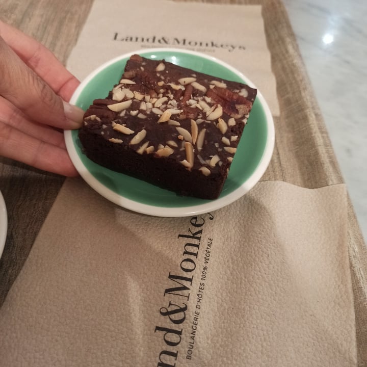 photo of Land&Monkeys Pernety brownie shared by @sorinaparis on  26 Aug 2023 - review