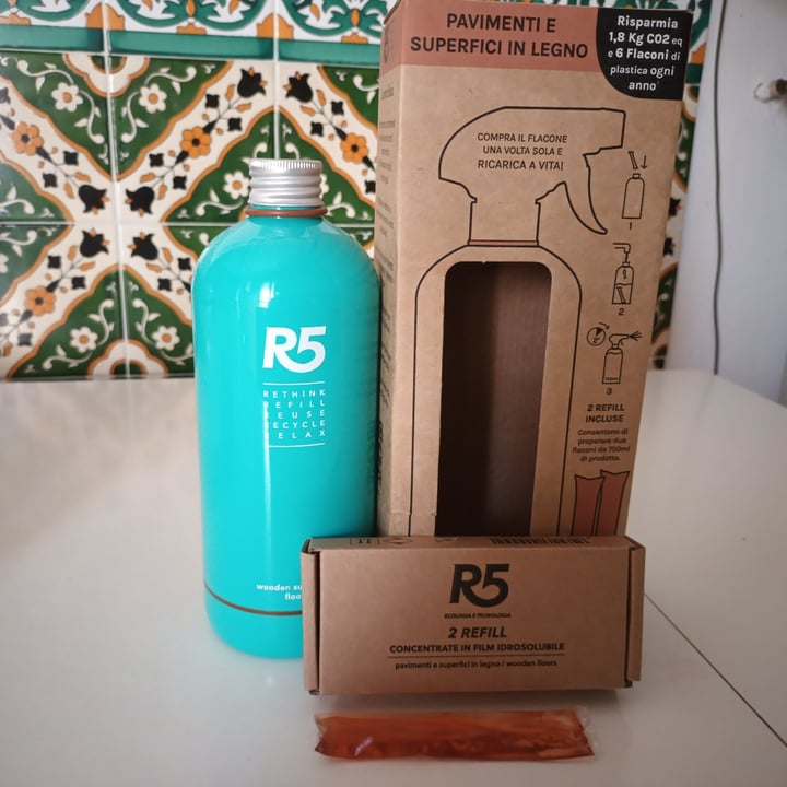 photo of R5 Detersivo per superfici in legno shared by @samarra on  22 Aug 2023 - review