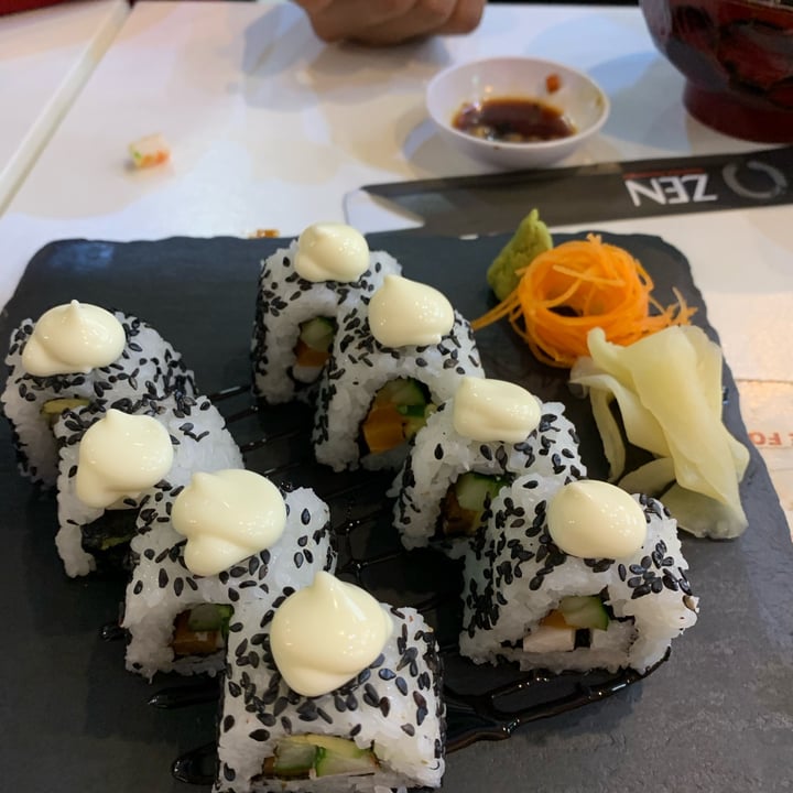 photo of Herbivore Crispy Floss Maki shared by @sunflowermellow on  25 Jan 2025 - review