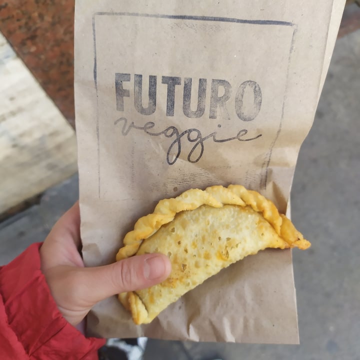 photo of Futuro Veggie Empanada criolla de no carne frita shared by @heycharliebrown on  20 Oct 2023 - review