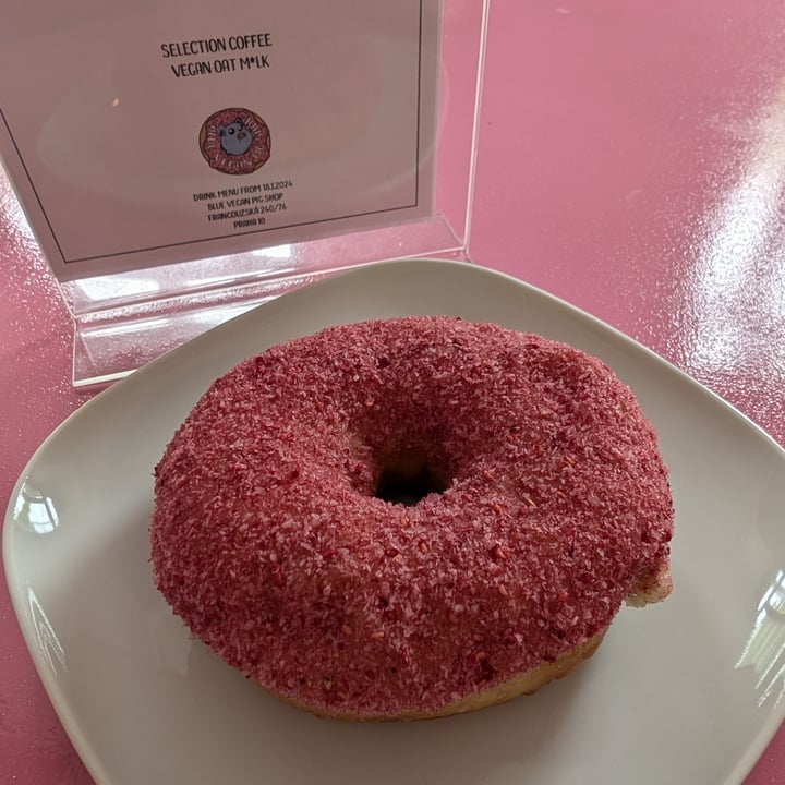 photo of Blue Vegan Pig Shop Raspberry And Custard shared by @conjuringwanderlust on  20 Jun 2024 - review