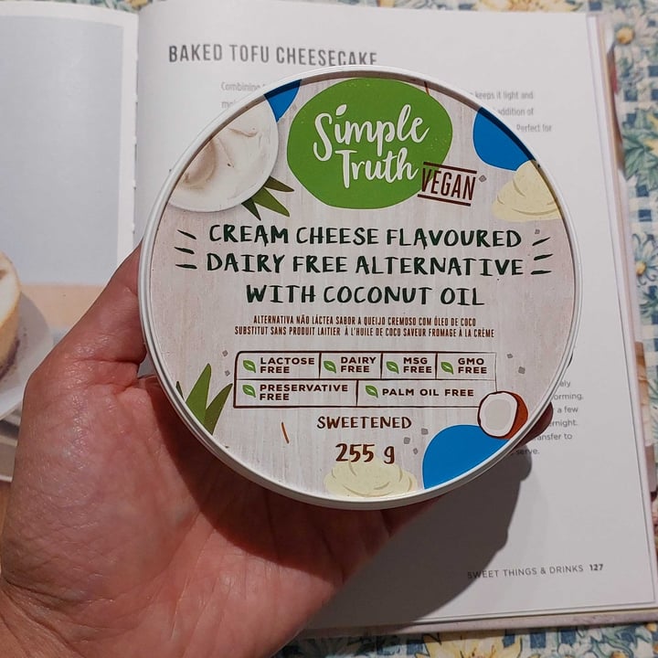 photo of Simple Truth Dairy Free Cream Cheese Style Spread shared by @rambullion on  04 May 2024 - review