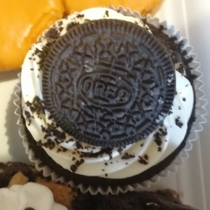 photo of Vegabonty oreo cupcake shared by @ani16 on  26 Aug 2023 - review