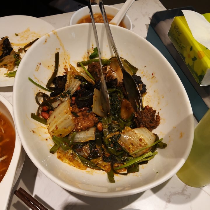 photo of Green on Earth Vegetarian Cafe Mixed Vegetables Pot shared by @darkchocoholic on  03 Sep 2025 - review