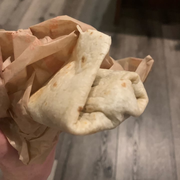 photo of Taco Bell Bean Burrito (veganized) shared by @rose99 on  19 Jun 2024 - review