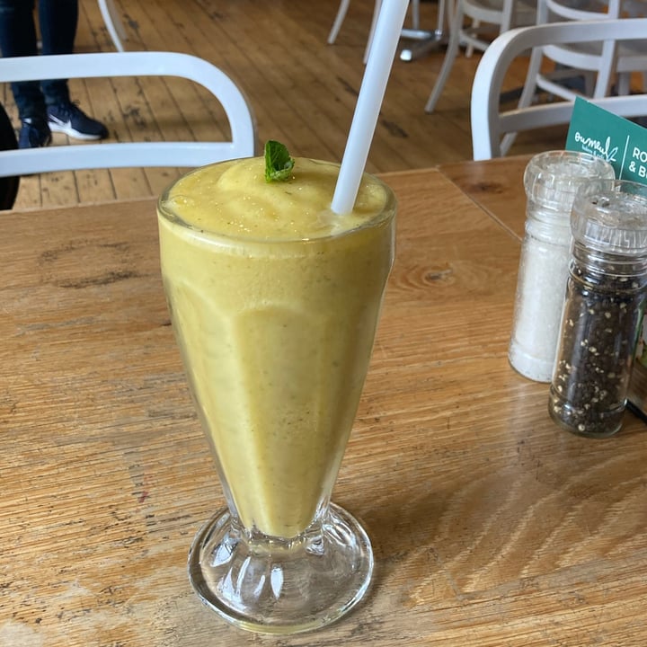 photo of Ou Meul Pinelands Tropical Smoothie shared by @catherinews on  23 Sep 2023 - review