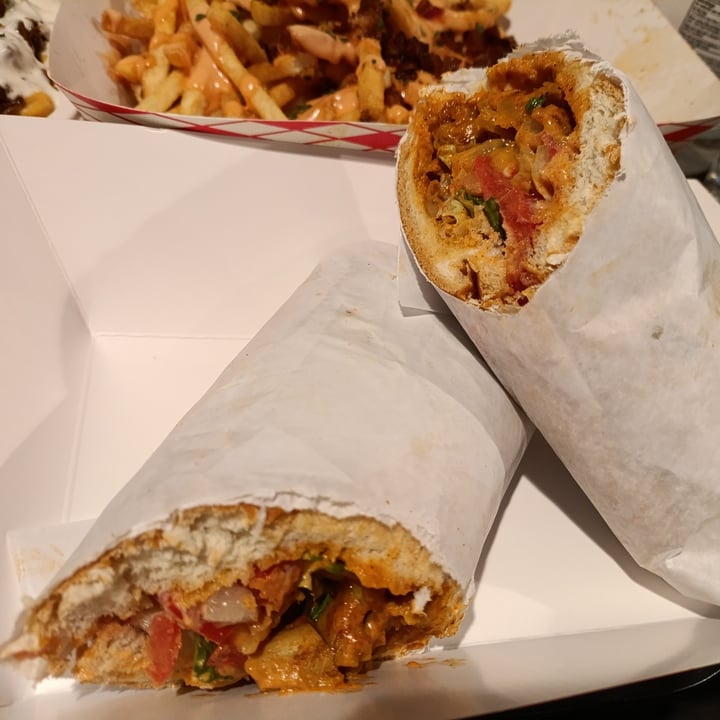 photo of Vegan On The Fly Chopped cheese shared by @liadela on  21 Apr 2025 - review