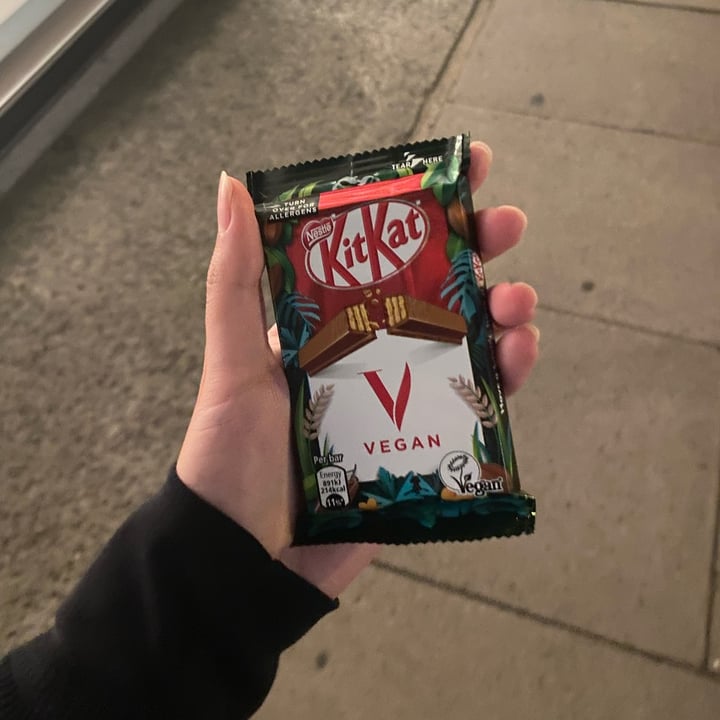 photo of Nestlé Kitkat Vegan shared by @andreaxolotl on  21 Oct 2023 - review
