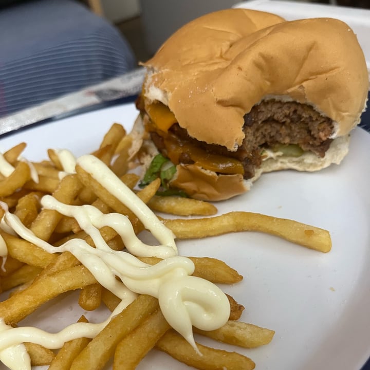 photo of jerry vegan burger Big Jerry’s burger shared by @azaivegana on  16 Mar 2024 - review