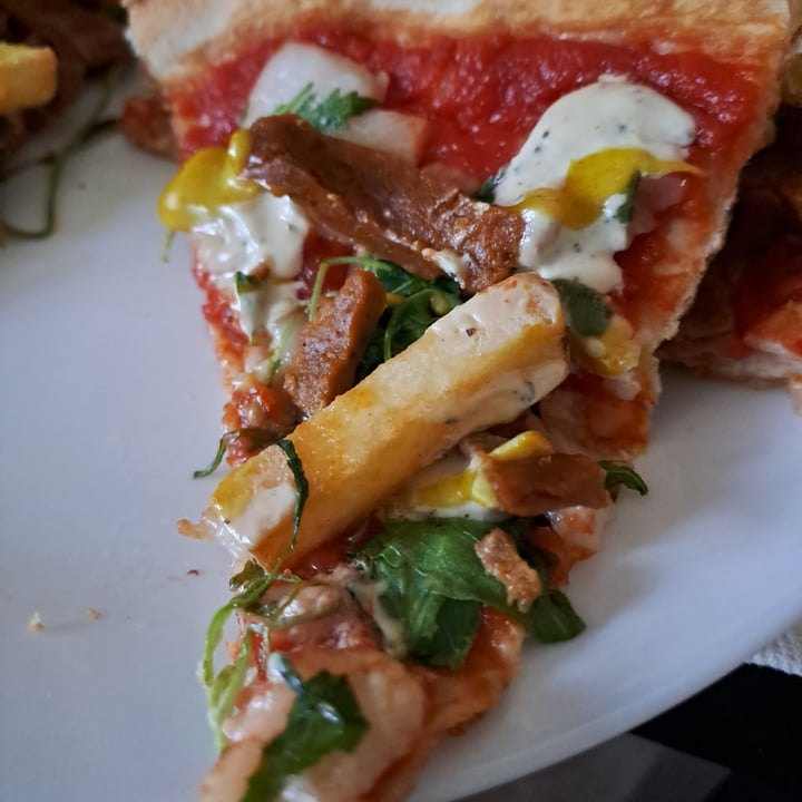 photo of Pizzeria-Kebab Monte Ararat (Vegano / Vegetariano) Pizza Voner Con Patatine shared by @kristhesfiguz on  31 Aug 2023 - review