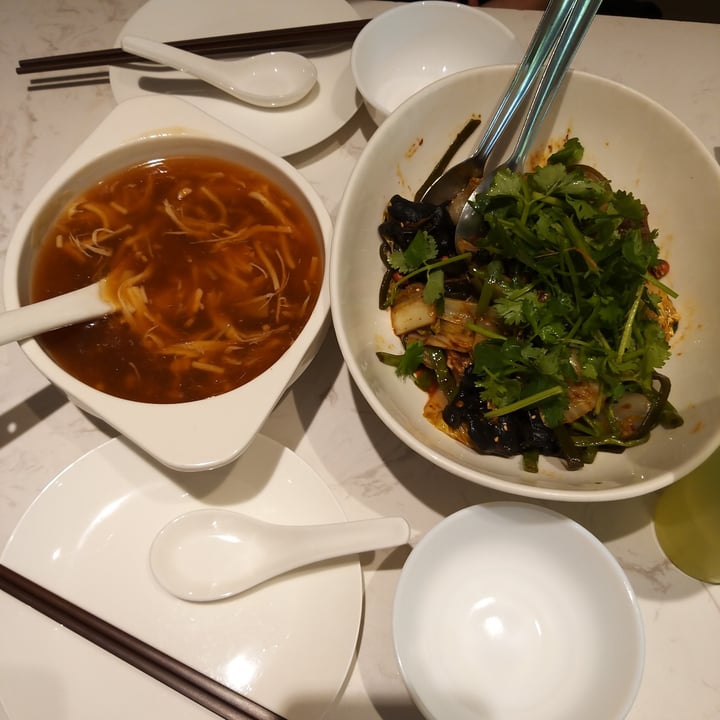 photo of Green on Earth Vegetarian Cafe Mixed Vegetables Pot shared by @darkchocoholic on  03 Sep 2025 - review