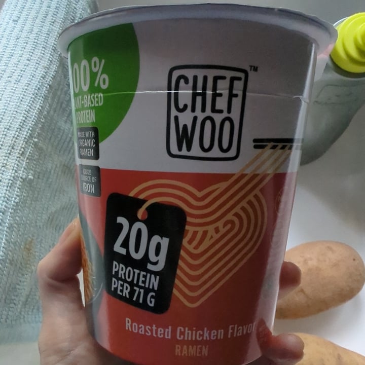 photo of Chef Woo Roasted chicken flavor ramen shared by @graciousdeer14 on  10 Oct 2023 - review