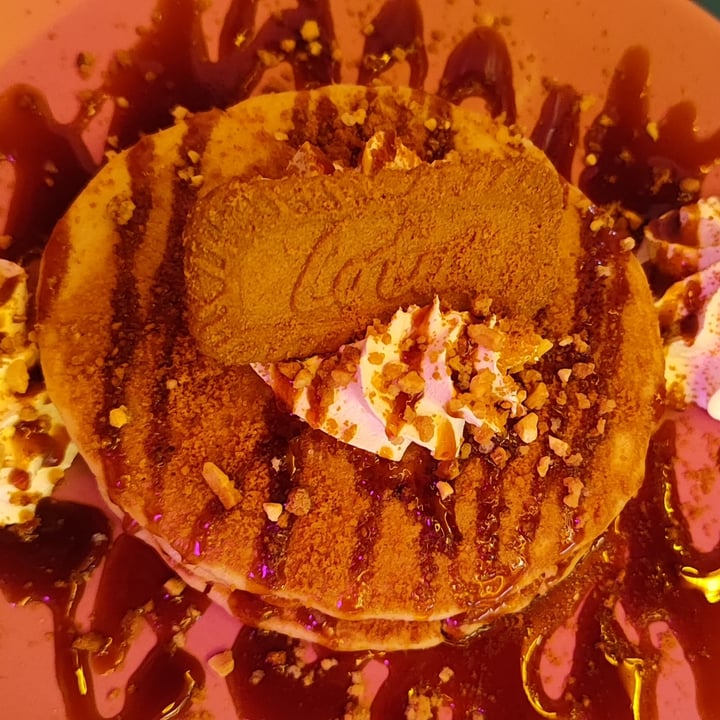 photo of Freedom Cakes Tortitas De lotus shared by @veganningbetter on  04 Oct 2023 - review