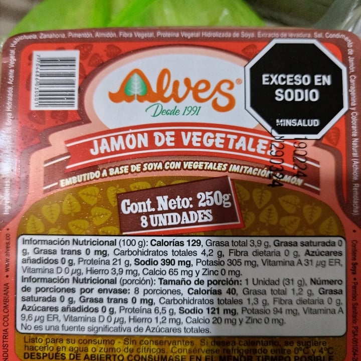 photo of Alves Alimentos Naturales Imitación De Jamón shared by @lenn on  30 Mar 2024 - review