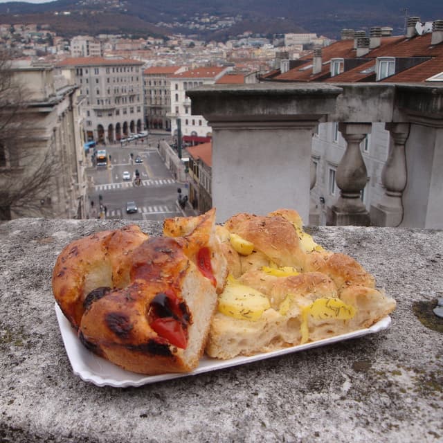 Photo of the dish “Focaccia con patate”