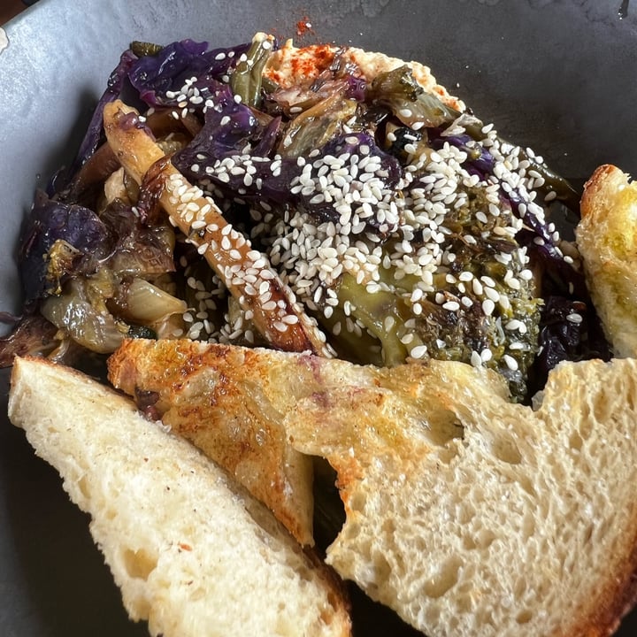 photo of GIARDÍ hummus & roasted vegetables shared by @moccymoccy on  22 Sep 2025 - review