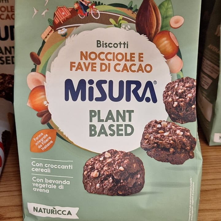 photo of Misura biscotti nocciole e fave di cacao shared by @stefyveg on  28 Jun 2025 - review