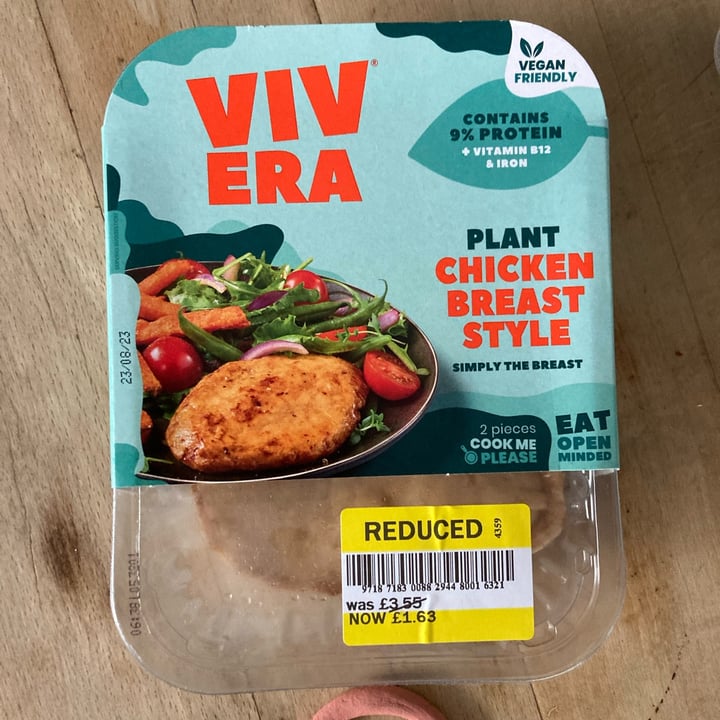 photo of Vivera Chicken breast style shared by @alicesouthwood on  24 Aug 2023 - review