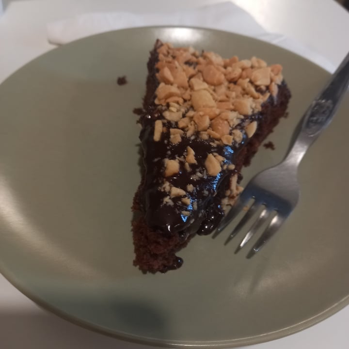 photo of Veganeats Caffe Chocolate Cake shared by @sararito on  01 Dec 2023 - review