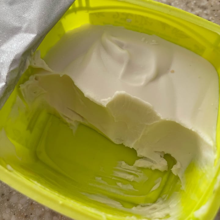 photo of WayFare Original Cream Cheese shared by @its-dafne-vitch on  17 May 2024 - review