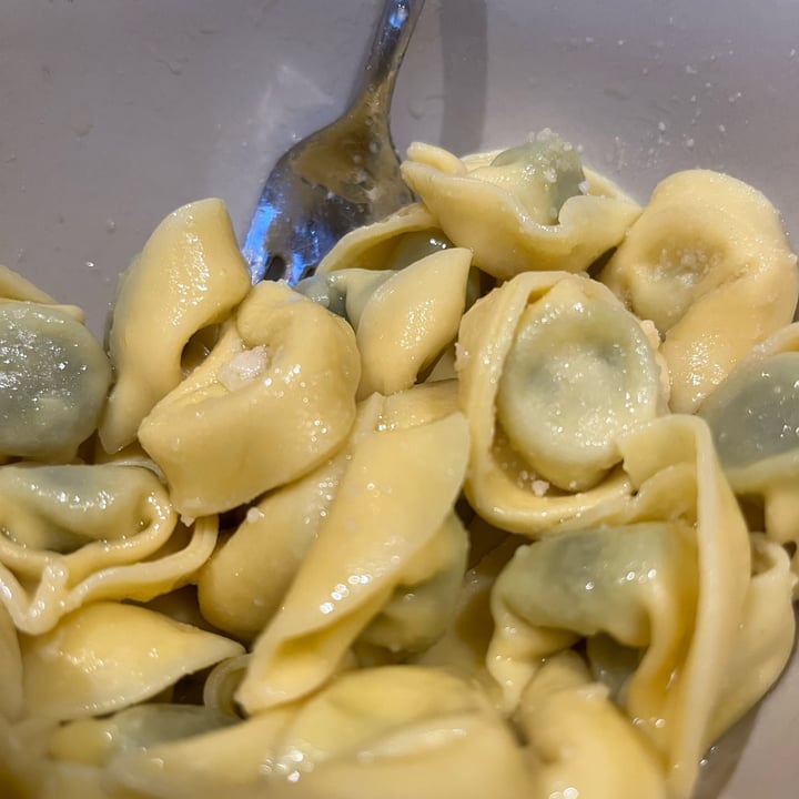 photo of Kite Hill Spinach Tortellini With Almond Milk Ricotta Alternative shared by @veggie5 on  01 Aug 2024 - review