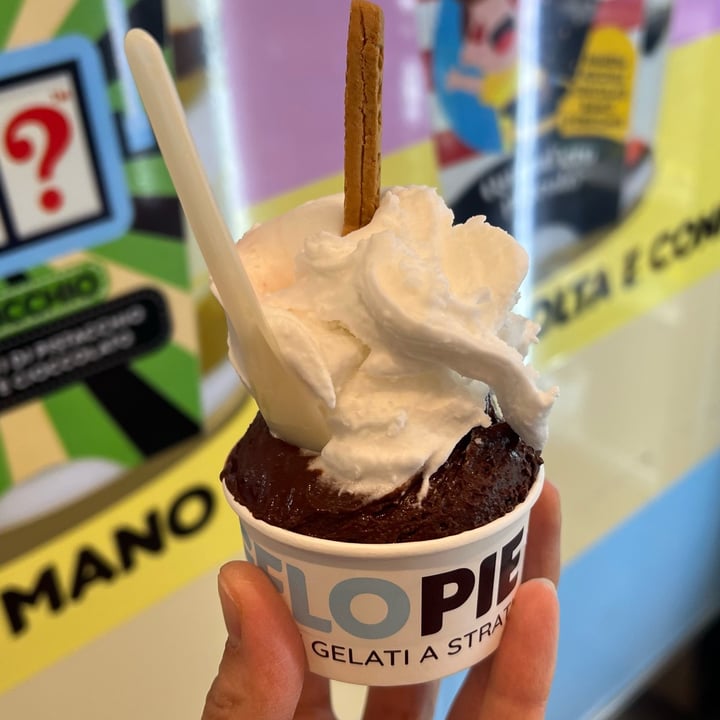 photo of Gelopie Store gelato al gelato fondente e limone shared by @dinolau97 on  30 Jan 2024 - review