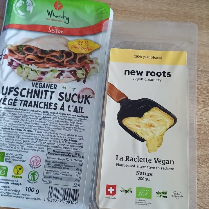 photo of New Roots La Raclette Vegan Chili & Garlic shared by @seacat-blondie on  14 Feb 2024 - review