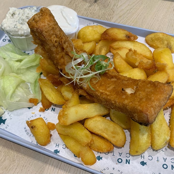 photo of No Catch Smoked vegan haddock & chips shared by @sofiacoruzzi on  16 May 2024 - review
