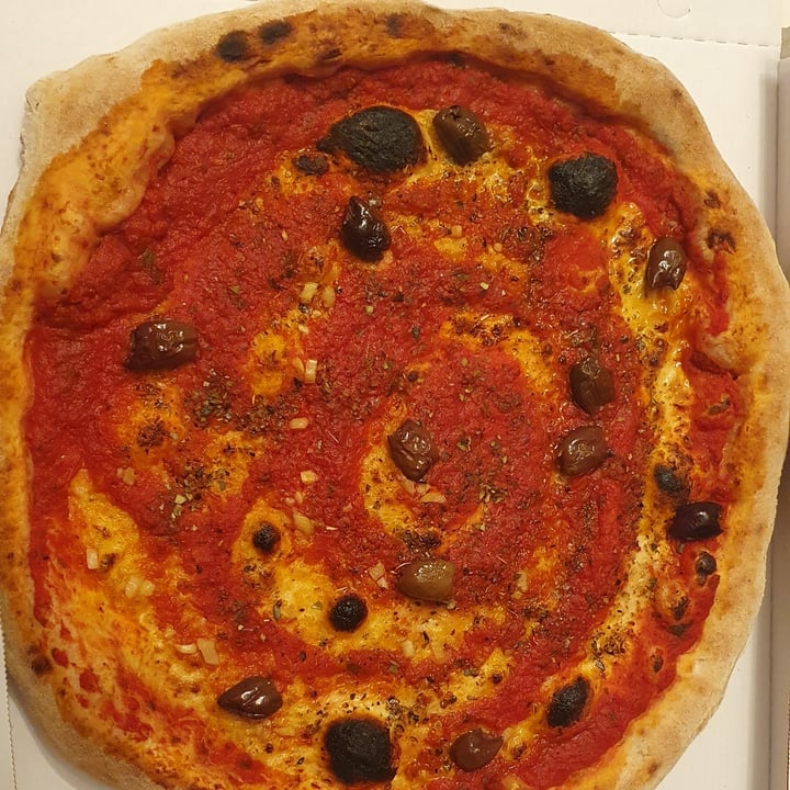 photo of Pizza Fans Pizza MARINARA con Impasto Integrale shared by @purrr-incess on  21 Mar 2024 - review