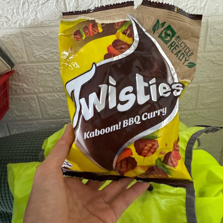 photo of Twisties Kaboom! BBQ Curry shared by @csquaree on  09 May 2024 - review